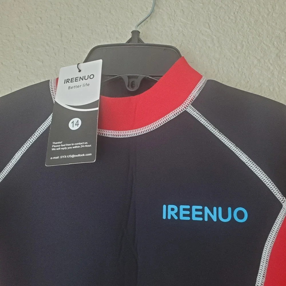NWT Ireenuo Boys One-Piece Wetsuit Long Sleeve‎ Back Zip Black Red  Size 14